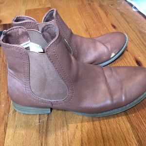 Old navy brown ankle booties